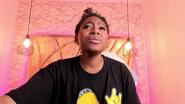 Queen perla  online show from 29, 1, 2025