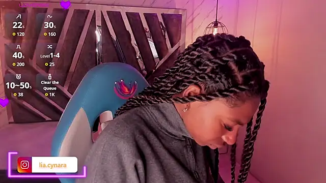 Queen perla  online show from 15, 10, 2025