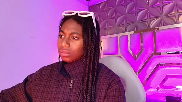 Queen perla  online show from 14, 3, 2026