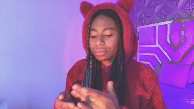 Queen perla  online show from 1, 4, 2026