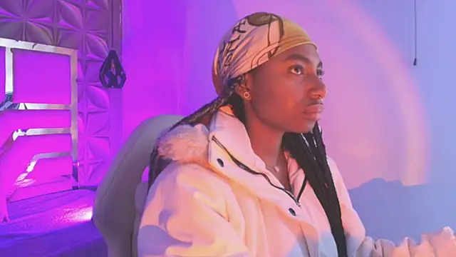 Queen perla  online show from 3, 4, 2026