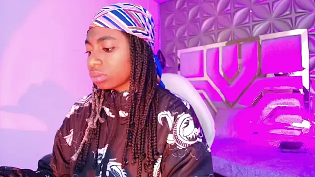 Queen perla  online show from 13, 4, 2026