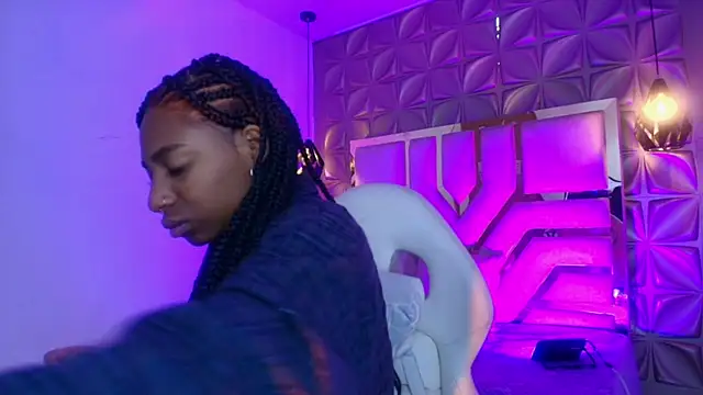 Snapshot of Queen_perla_ chatting on 28, 4, 2026 Queen perla online show from 28, 4, 2026