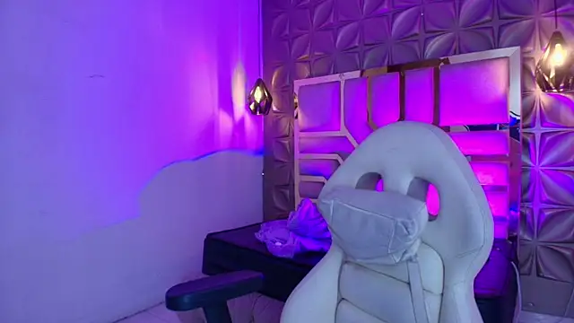Snapshot of Queen_perla_ chatting on 3, 5, 2026 Queen perla online show from 3, 5, 2026