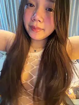 Snapshot of Hotellinh12 chatting on 16, 4, 2026 Hotellinh12 online show from 16, 4, 2026