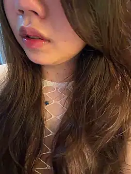 Snapshot of Hotellinh12 chatting on 13, 5, 2026 Hotellinh12 online show from 13, 5, 2026