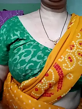 Snapshot of Rosy-B chatting on 28, 4, 2026 Rosy-B online show from 28, 4, 2026