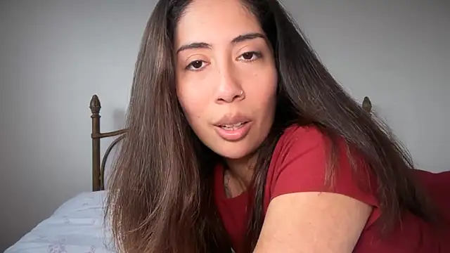 Snapshot of LorenaAnderson chatting on 7, 6, 2026 LorenaAnderson online show from 7, 6, 2026