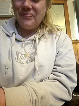 Snapshot of Off_the_Lesh chatting on 18, 9, 2025 Off the Lesh online show from 18, 9, 2025