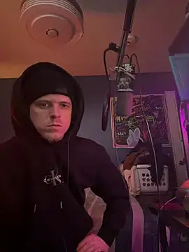 Snapshot of traejddd chatting on 8, 4, 2026 traejddd online show from 8, 4, 2026