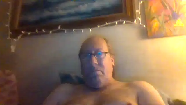 Snapshot of hornyrich69 chatting on 1, 1, 2025 hornyrich69 online show from 1, 1, 2025