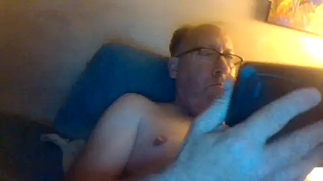 Snapshot of hornyrich69 chatting on 7, 3, 2025 hornyrich69 online show from 7, 3, 2025