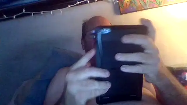 Snapshot of hornyrich69 chatting on 11, 1, 2026 hornyrich69 online show from 11, 1, 2026