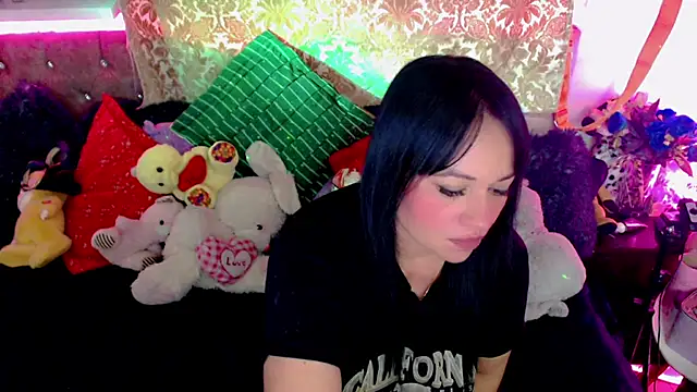 Snapshot of martina_bk chatting on 6, 5, 2026 martina bk online show from 6, 5, 2026