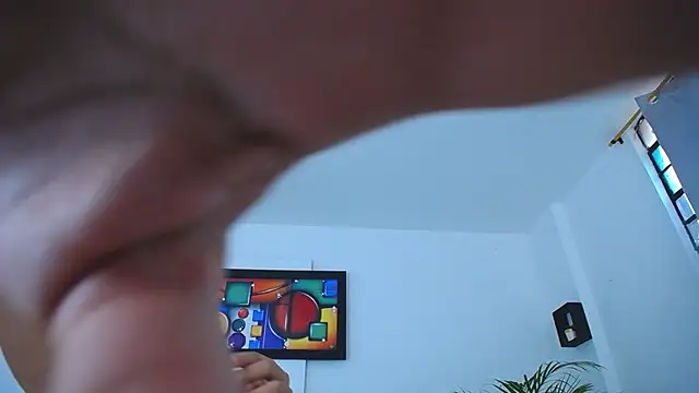 Chiqui milk  online show from 22, 2, 2025