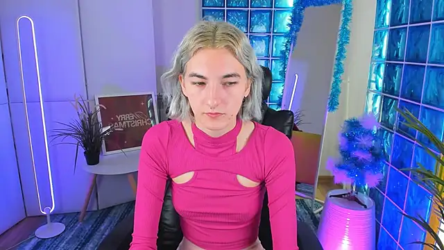 Snapshot of Mia_Cheers chatting on 16, 12, 2024 Mia Cheers online show from 16, 12, 2024