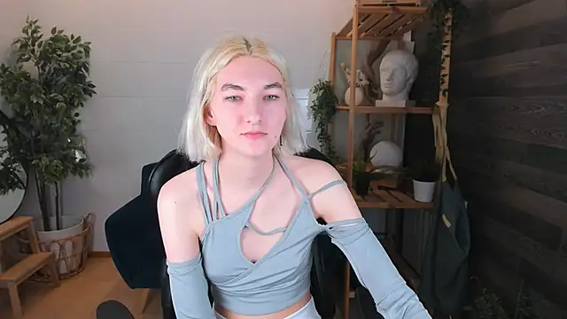 Snapshot of Mia_Cheers chatting on 16, 3, 2025 Mia Cheers online show from 16, 3, 2025