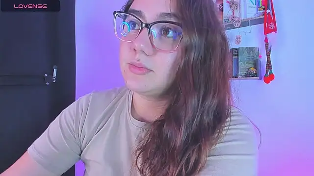 Snapshot of isarhodes_ chatting on 18, 12, 2024 isarhodes  online show from 18, 12, 2024