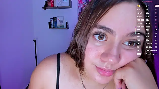 Snapshot of isarhodes_ chatting on 8, 10, 2025 isarhodes  online show from 8, 10, 2025