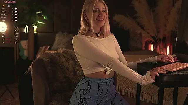 LinaKinky online show from 15, 12, 2024