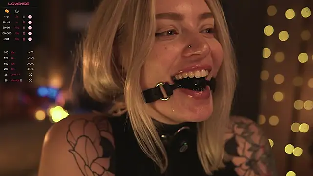 LinaKinky online show from 8, 1, 2025