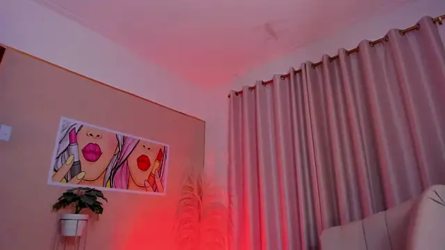 SkiinnyAna online show from 28, 2, 2025