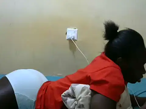 Snapshot of sweet_lily2 chatting on 8, 2, 2025 sweet lily2 online show from 8, 2, 2025