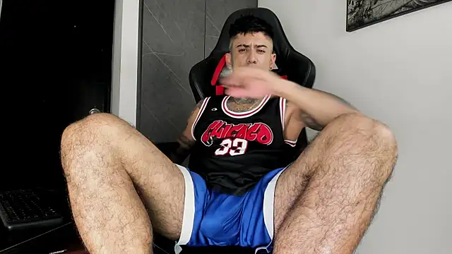 Snapshot of sergiio_mesa27 chatting on 28, 4, 2026 sergiio mesa27 online show from 28, 4, 2026