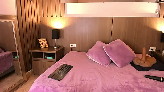 Snapshot of miel_gomez chatting on 31, 5, 2026 miel gomez online show from 31, 5, 2026