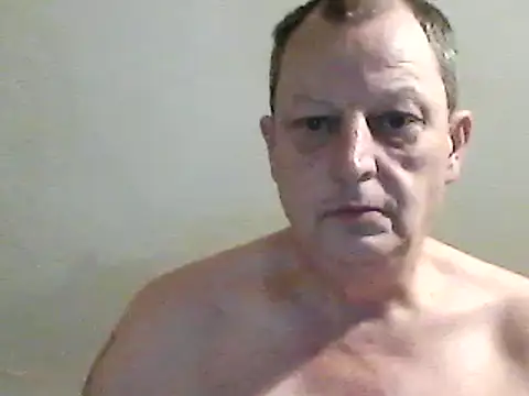 Snapshot of chubbybear2cum chatting on 7, 1, 2025 chubbybear2cum online show from 7, 1, 2025