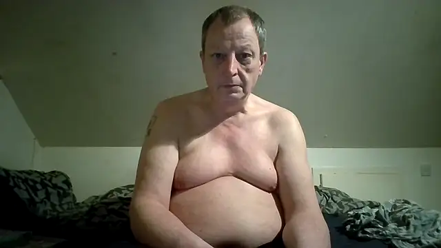 Snapshot of chubbybear2cum chatting on 30, 4, 2026 chubbybear2cum online show from 30, 4, 2026