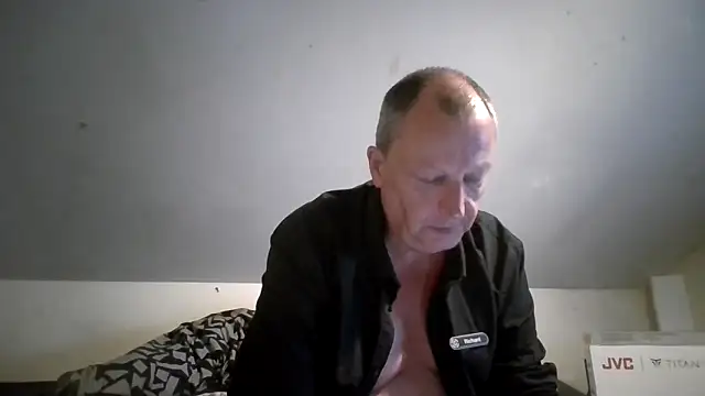 Snapshot of chubbybear2cum chatting on 28, 5, 2026 chubbybear2cum online show from 28, 5, 2026