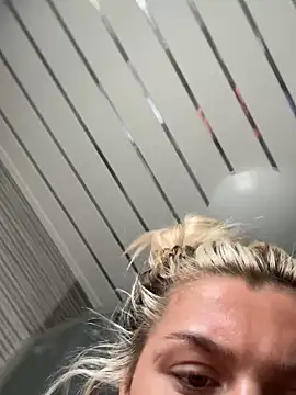 IrishTeenBarbie69 online show from 22, 3, 2026