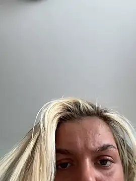 Snapshot of IrishTeenBarbie69 chatting on 5, 4, 2026 IrishTeenBarbie69 online show from 5, 4, 2026