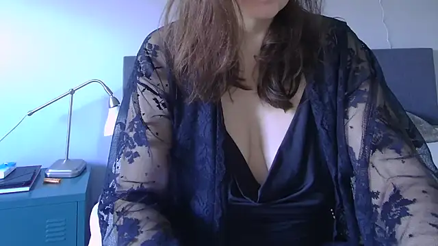 Ella Next Door online show from 6, 2, 2025