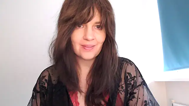 Snapshot of Ella_Next_Door chatting on 8, 2, 2026 Ella Next Door online show from 8, 2, 2026