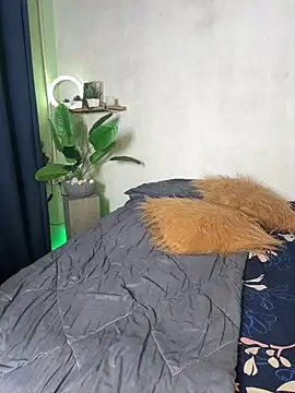 Snapshot of Cinderella-98 chatting on 12, 3, 2025 Cinderella-98 online show from 12, 3, 2025