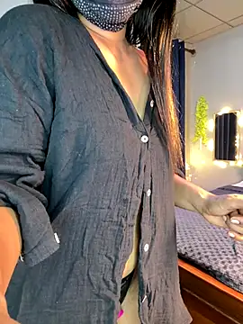 Snapshot of Cinderella-98 chatting on 1, 10, 2025 Cinderella-98 online show from 1, 10, 2025