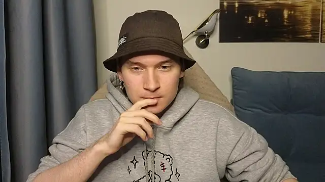 Snapshot of MoreRealAlex chatting on 29, 5, 2026 MoreRealAlex online show from 29, 5, 2026
