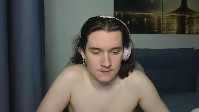 Snapshot of MoreRealAlex chatting on 1, 6, 2026 MoreRealAlex online show from 1, 6, 2026