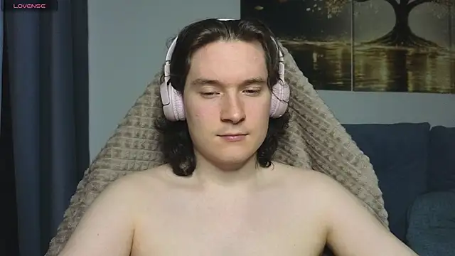 Snapshot of MoreRealAlex chatting on 26, 7, 2026 MoreRealAlex online show from 26, 7, 2026