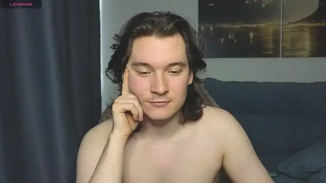 Snapshot of MoreRealAlex chatting on 29, 7, 2026 MoreRealAlex online show from 29, 7, 2026