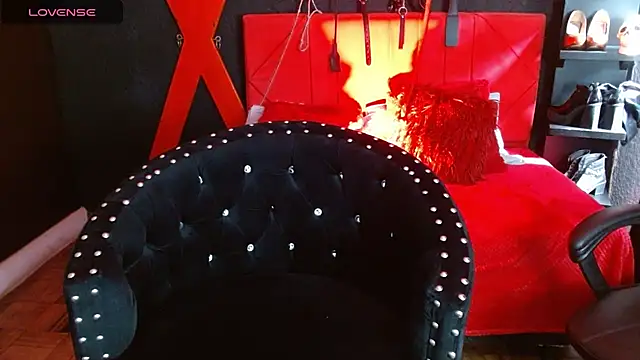 Naty slavedoll online show from 28, 2, 2025