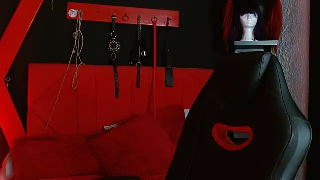 Naty slavedoll online show from 1, 3, 2025