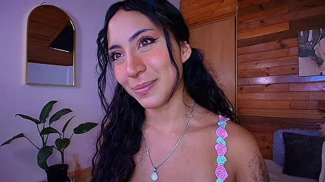 Snapshot of amber_curly chatting on 9, 5, 2026 amber curly online show from 9, 5, 2026