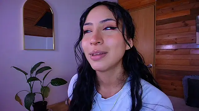Snapshot of amber_curly chatting on 29, 5, 2026 amber curly online show from 29, 5, 2026