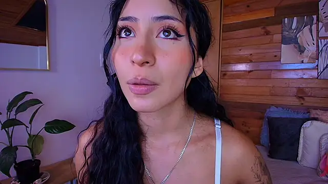 Snapshot of amber_curly chatting on 30, 5, 2026 amber curly online show from 30, 5, 2026