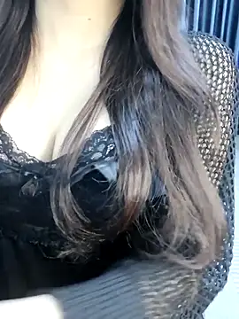 Snapshot of _Linez_ chatting on 16, 12, 2025 Linez online show from 16, 12, 2025