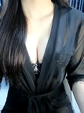 Snapshot of _Linez_ chatting on 18, 12, 2025 Linez online show from 18, 12, 2025