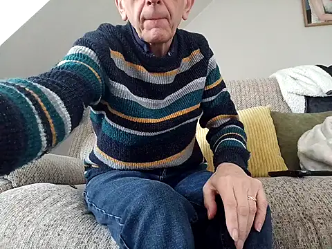 mr english50 online show from 18, 4, 2026